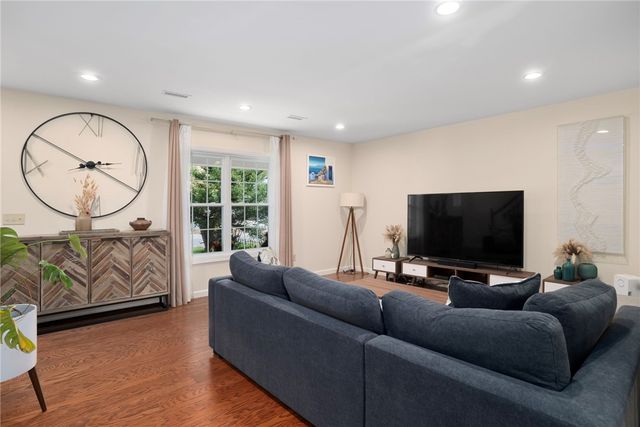 124 Bishop Avenue, East Providence, RI 02916
