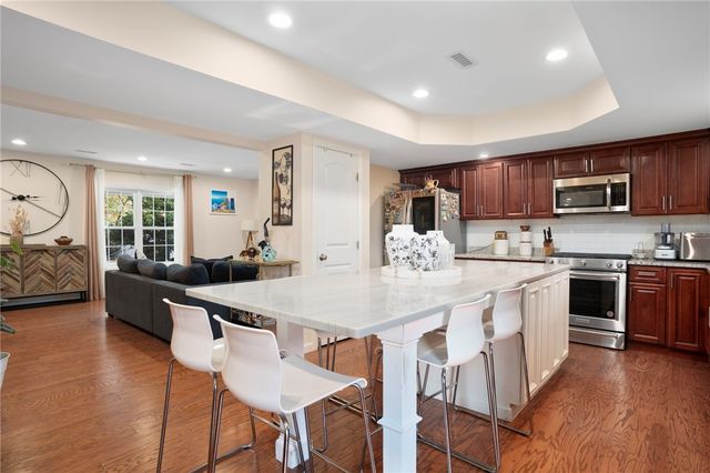 124 Bishop Avenue, East Providence, RI 02916