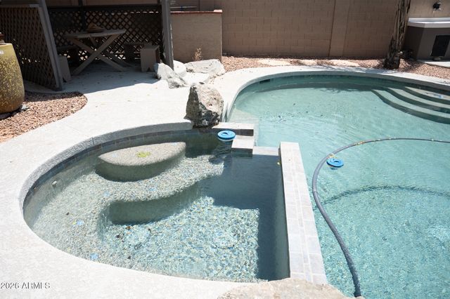 1432 E SALTSAGE Drive, Phoenix, AZ 85048