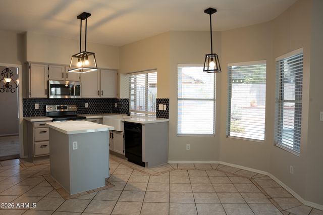 1432 E SALTSAGE Drive, Phoenix, AZ 85048