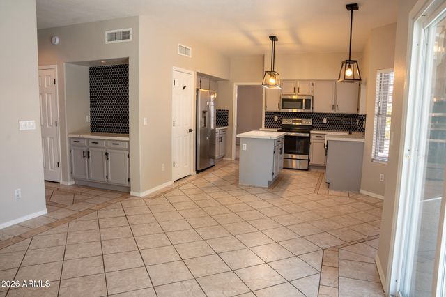 1432 E SALTSAGE Drive, Phoenix, AZ 85048