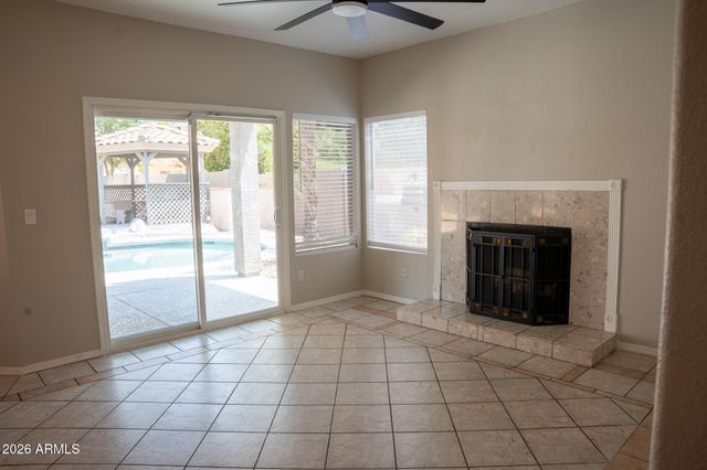1432 E SALTSAGE Drive, Phoenix, AZ 85048