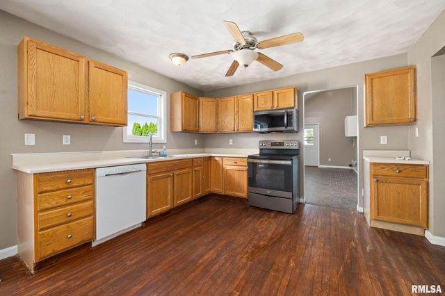1411 WHITE HORSE Trail, Metamora, IL 61548