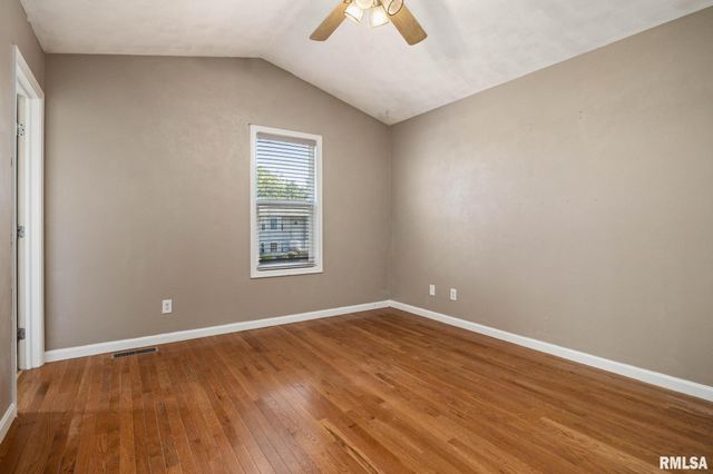 1411 WHITE HORSE Trail, Metamora, IL 61548