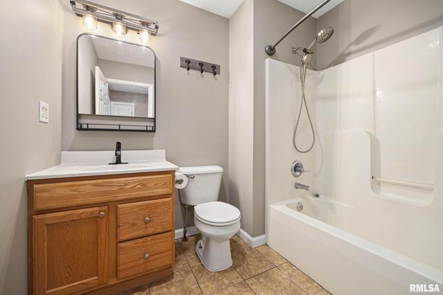 1411 WHITE HORSE Trail, Metamora, IL 61548
