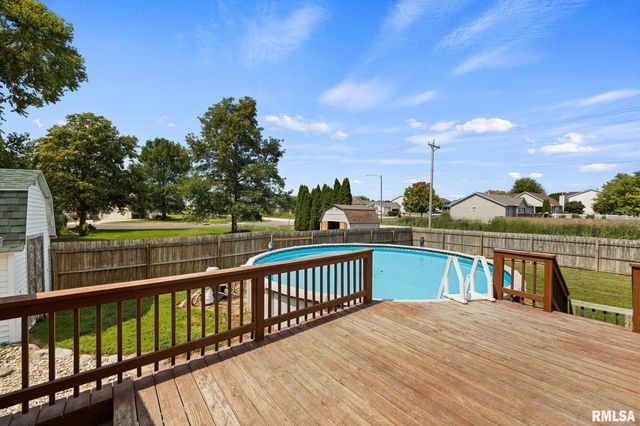1411 WHITE HORSE Trail, Metamora, IL 61548