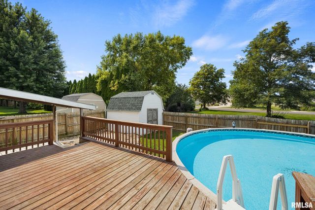 1411 WHITE HORSE Trail, Metamora, IL 61548
