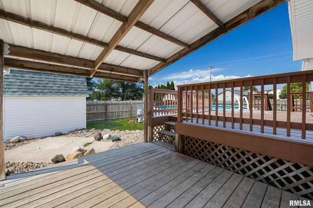 1411 WHITE HORSE Trail, Metamora, IL 61548