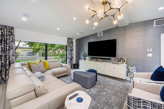 831 Cortez St, Coral Gables, FL 33134