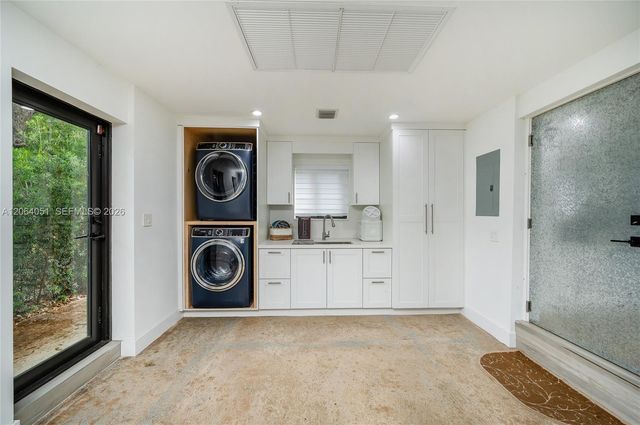 831 Cortez St, Coral Gables, FL 33134
