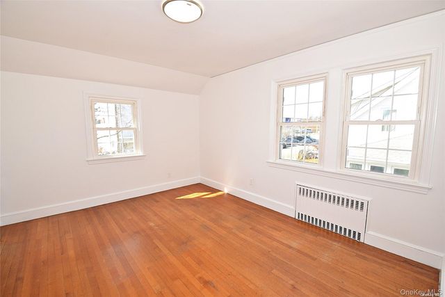 27 N Lewis, Rockville Centre, NY 11570