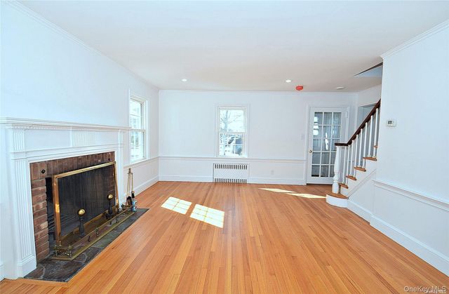 27 N Lewis, Rockville Centre, NY 11570