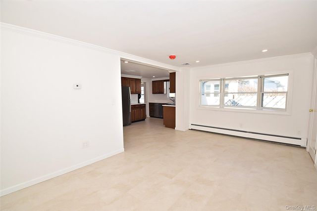 27 N Lewis, Rockville Centre, NY 11570