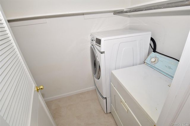 27 N Lewis, Rockville Centre, NY 11570