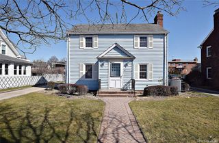 27 N Lewis, Rockville Centre, NY 11570