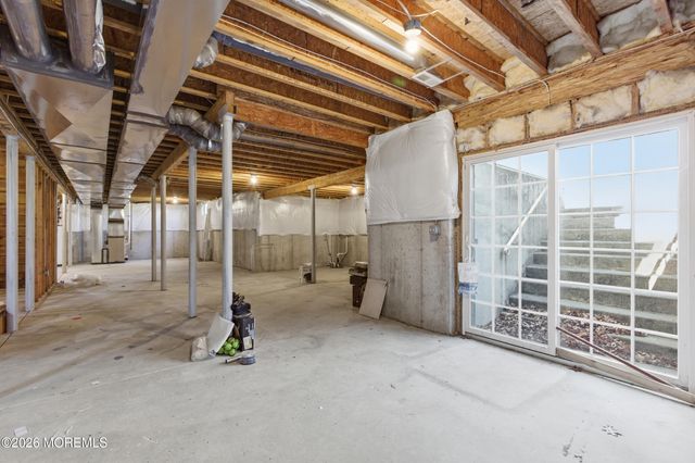 457 S Cooks Bridge Road, Jackson, NJ 08527