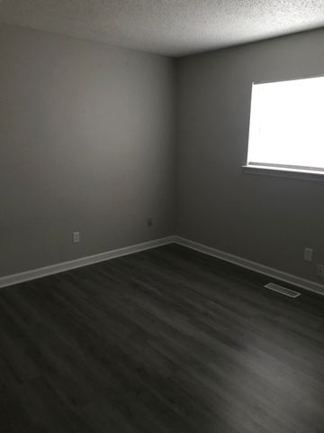 4714 Metro Park Lane, Hixson, TN 37343