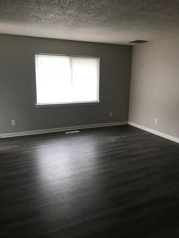 4714 Metro Park Lane, Hixson, TN 37343