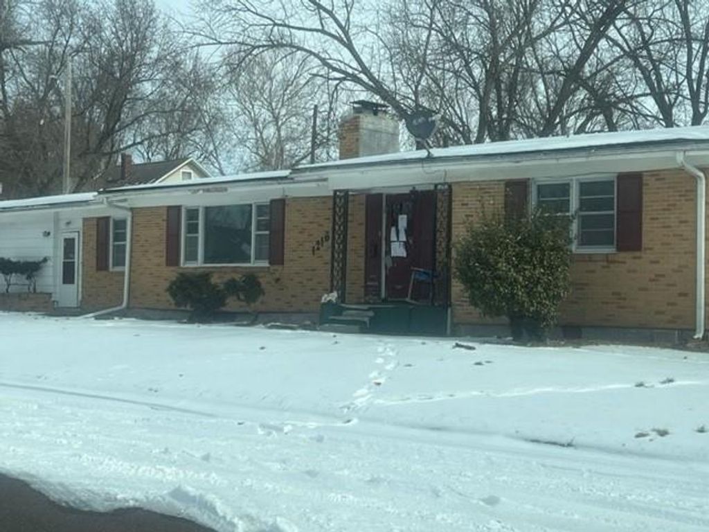 1216 Maple Lane, Sedalia, MO 65301