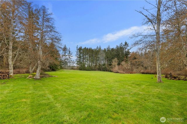 1870 W Cloud Way, Oak Harbor, WA 98277