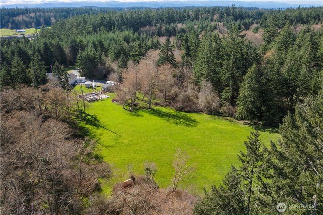 1870 W Cloud Way, Oak Harbor, WA 98277