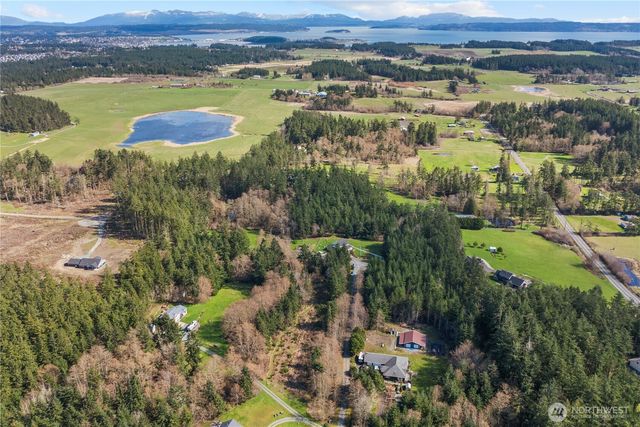 1870 W Cloud Way, Oak Harbor, WA 98277