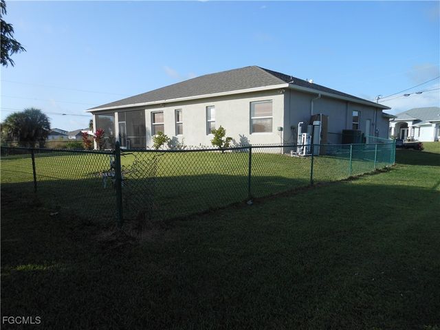 437 Picturesque AVE, Lehigh Acres, FL 33974
