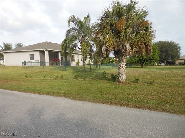 437 Picturesque AVE, Lehigh Acres, FL 33974