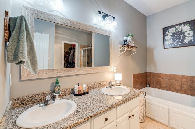 10407 Durham Avenue, Lubbock, TX 79424