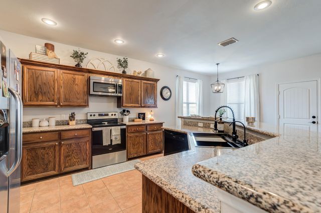 10407 Durham Avenue, Lubbock, TX 79424