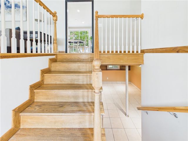 12 Elmonte Drive, Coventry, RI 02816