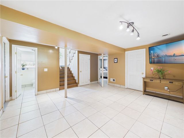 12 Elmonte Drive, Coventry, RI 02816