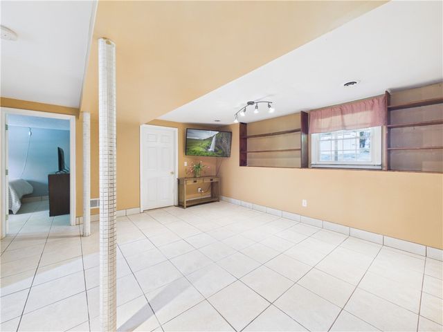 12 Elmonte Drive, Coventry, RI 02816
