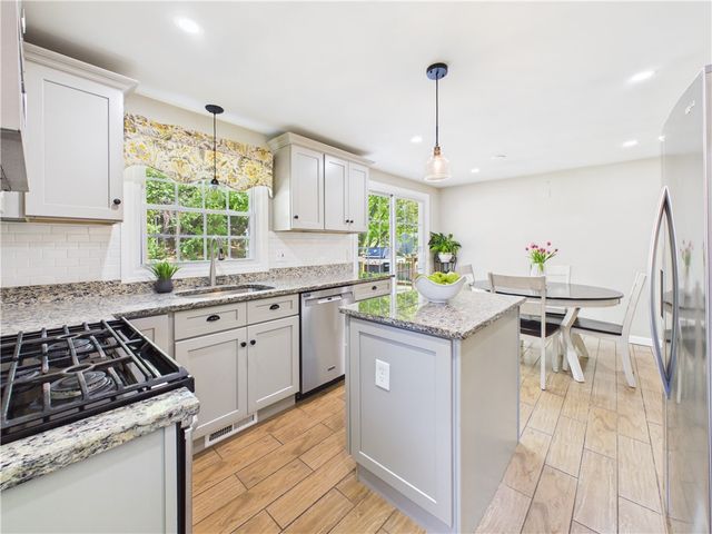 12 Elmonte Drive, Coventry, RI 02816