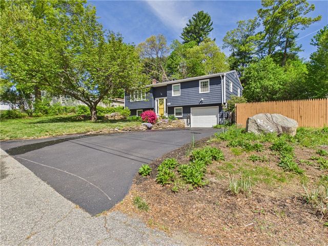 12 Elmonte Drive, Coventry, RI 02816