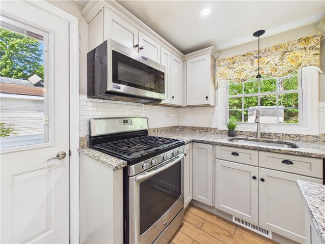 12 Elmonte Drive, Coventry, RI 02816