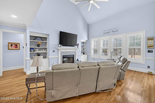 201 King Arthur Drive, Wilmington, NC 28403