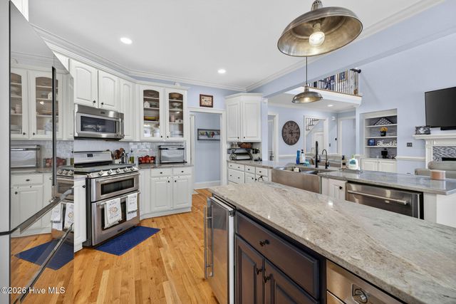 201 King Arthur Drive, Wilmington, NC 28403