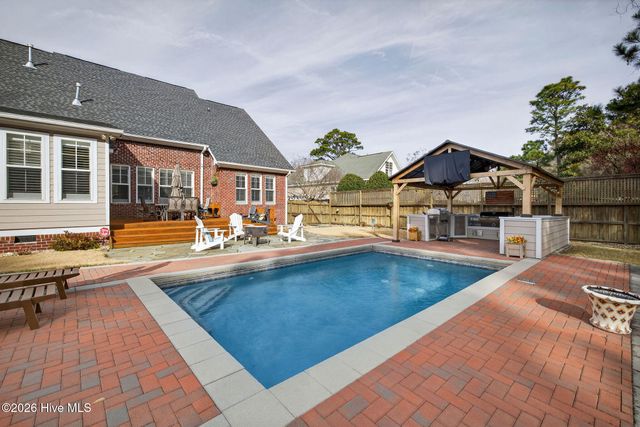 201 King Arthur Drive, Wilmington, NC 28403