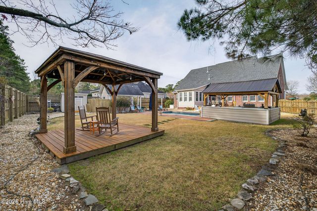 201 King Arthur Drive, Wilmington, NC 28403