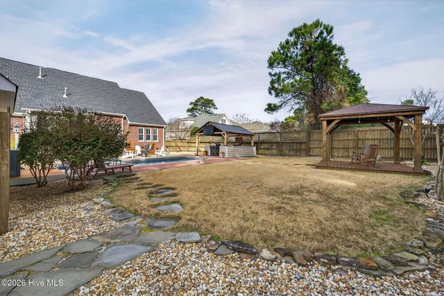 201 King Arthur Drive, Wilmington, NC 28403