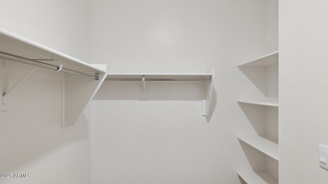 6946 W BUCKHORN Trail, Peoria, AZ 85383