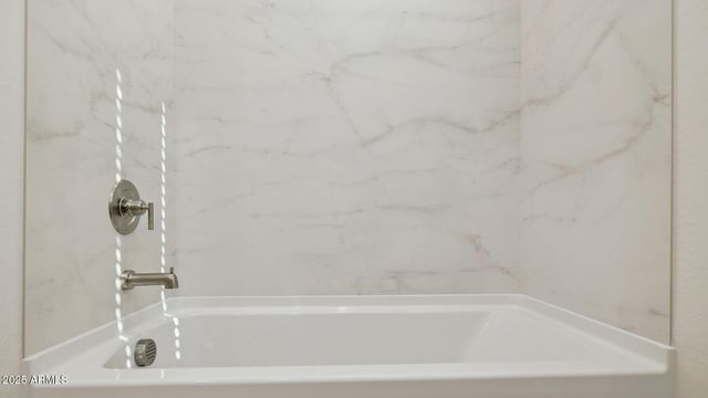 6946 W BUCKHORN Trail, Peoria, AZ 85383