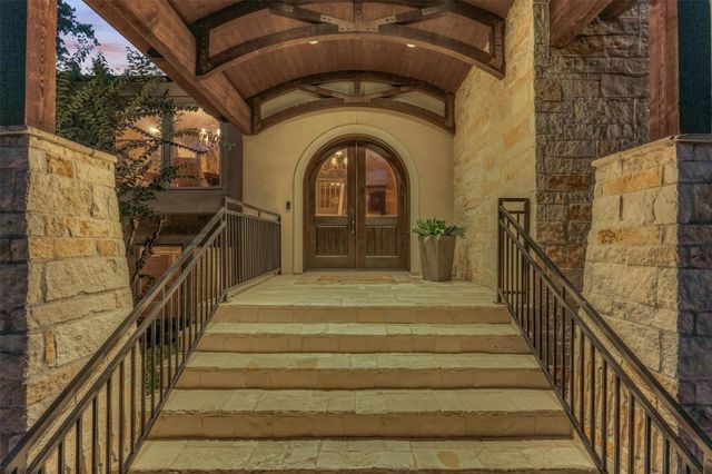45 Doe Run Drive, The Woodlands, TX 77380