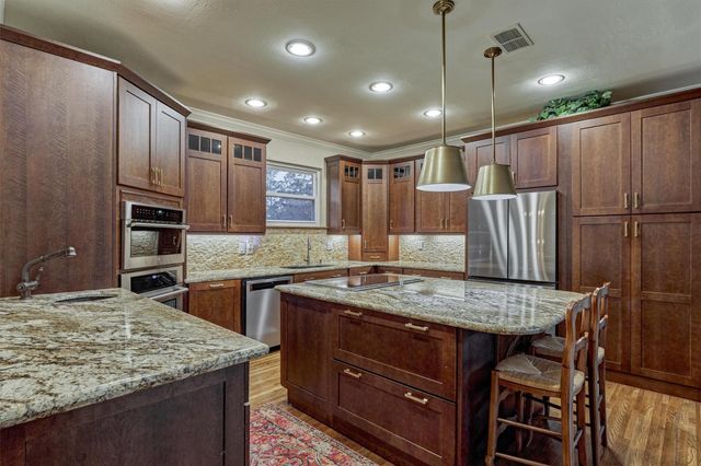 45 Doe Run Drive, The Woodlands, TX 77380