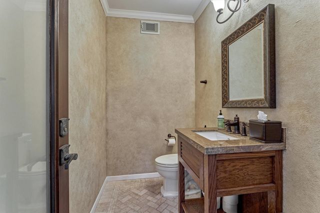 45 Doe Run Drive, The Woodlands, TX 77380