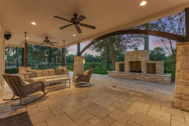 45 Doe Run Drive, The Woodlands, TX 77380