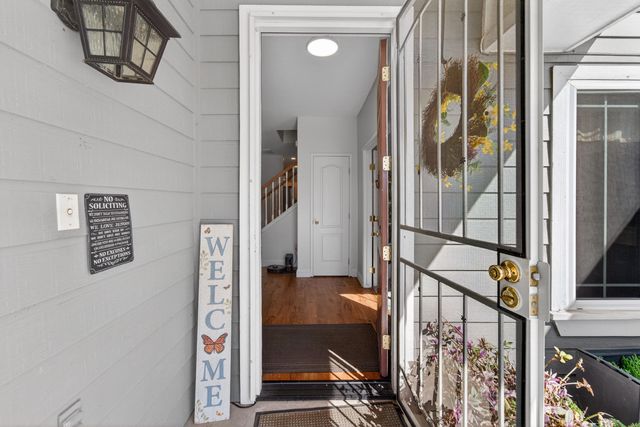 914 W Russell Avenue, Visalia, CA 93277