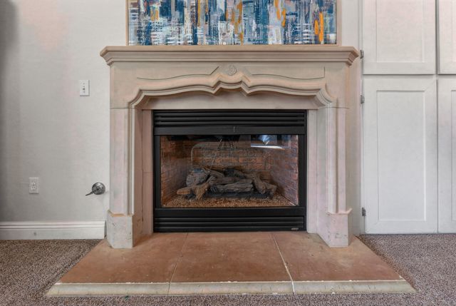 914 W Russell Avenue, Visalia, CA 93277