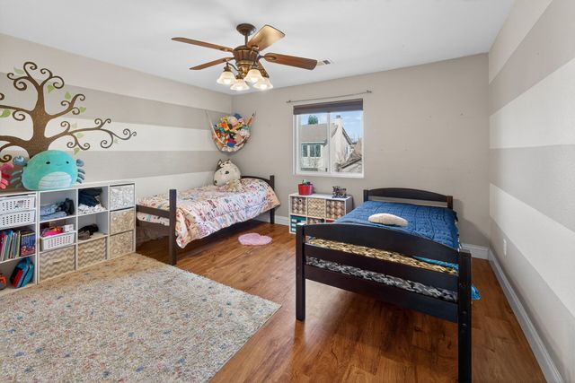 914 W Russell Avenue, Visalia, CA 93277